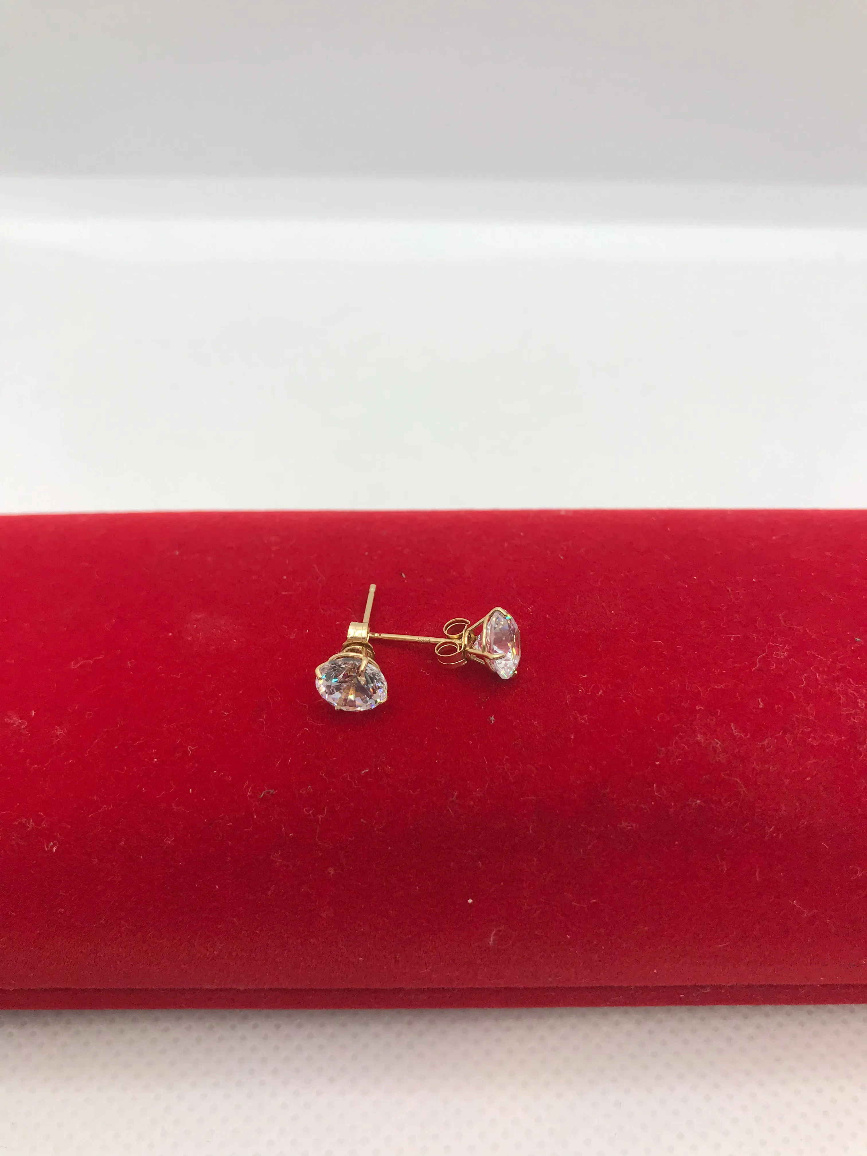 14kt CZ stone stud