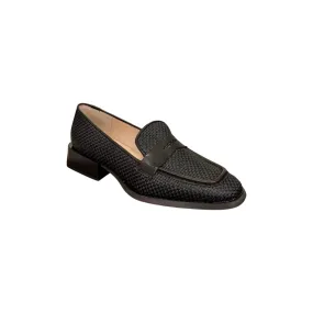 C6811 Raffia Black Loafer