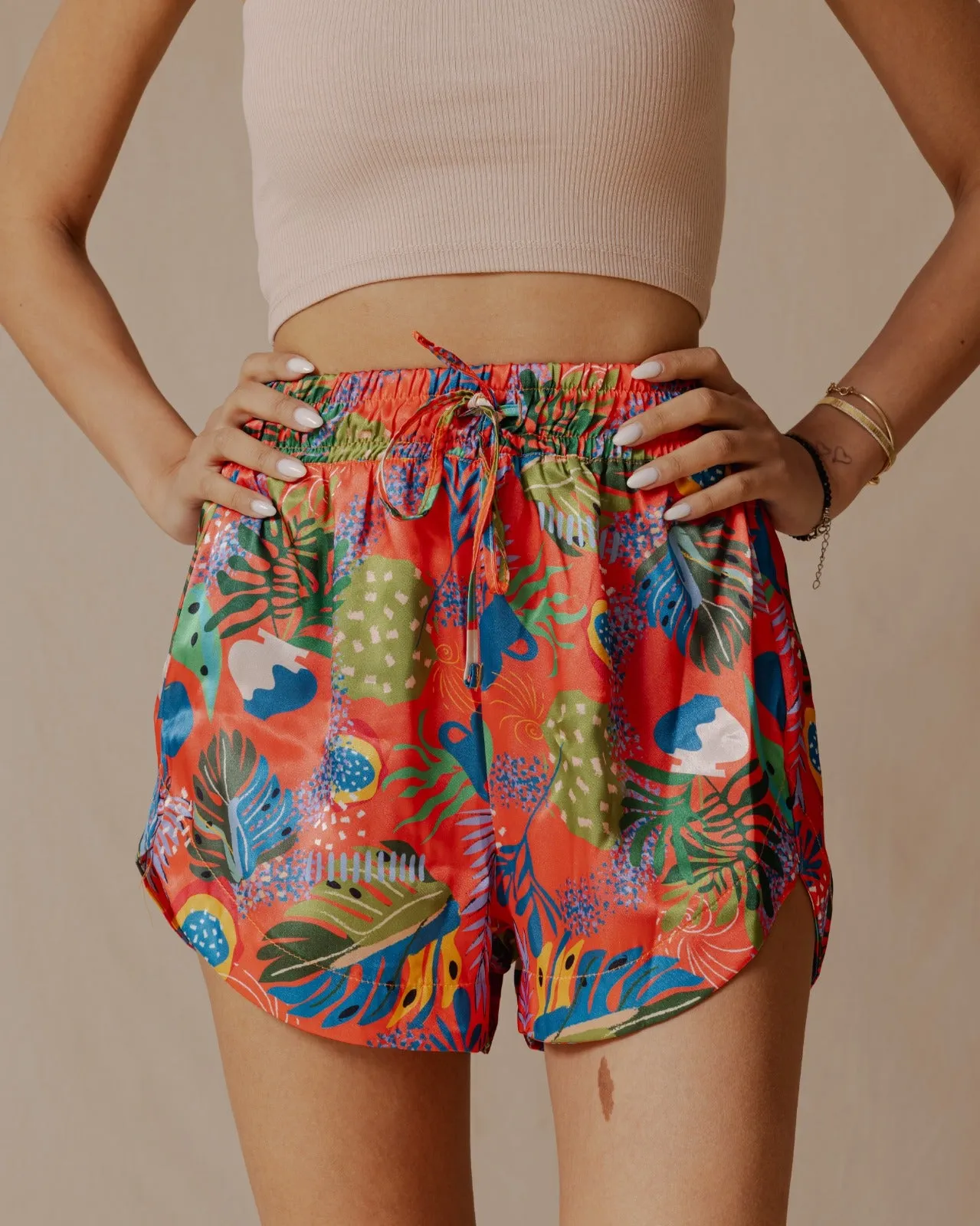 Festive Botanical Shorts Hot Red