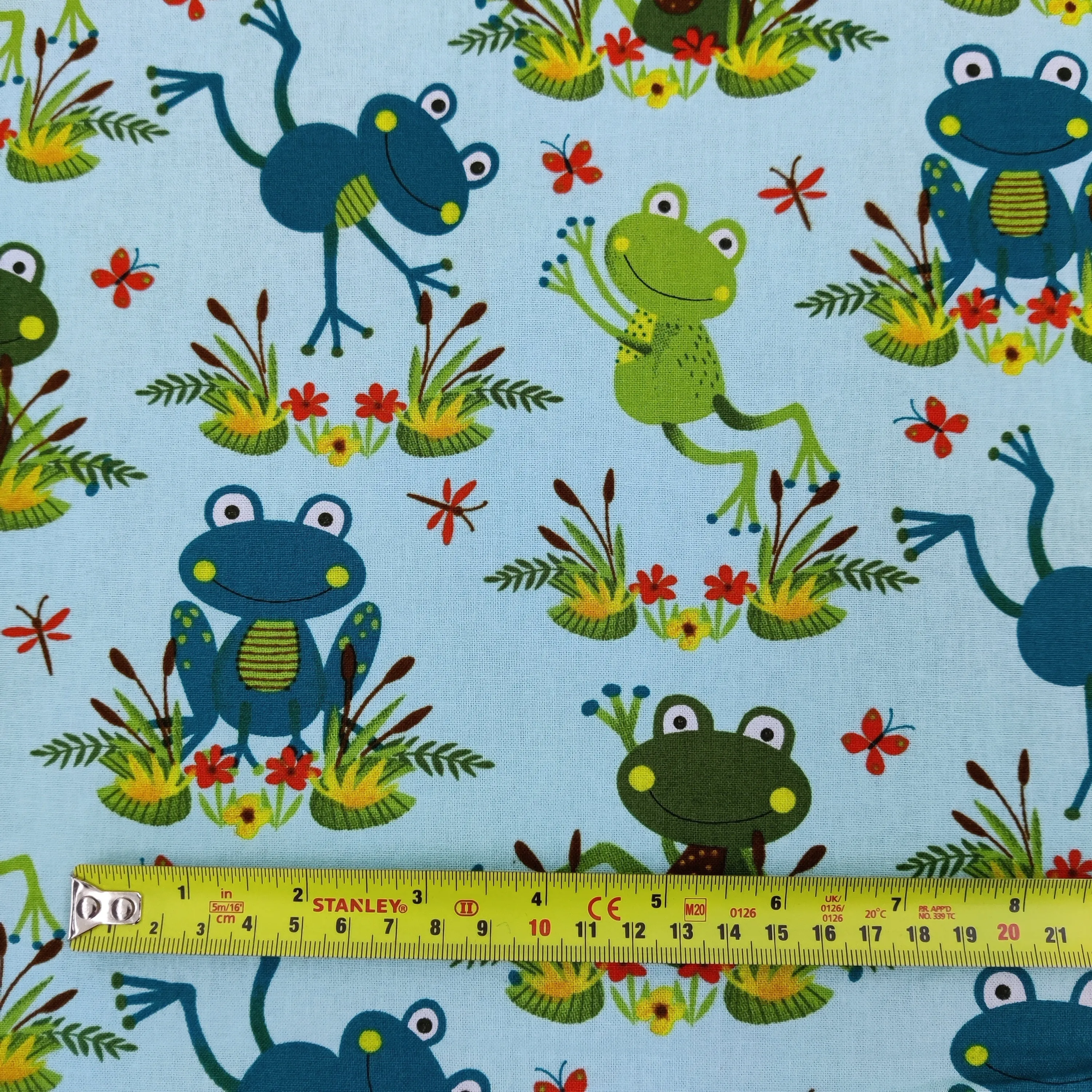 FS741_1 Frogs Blue