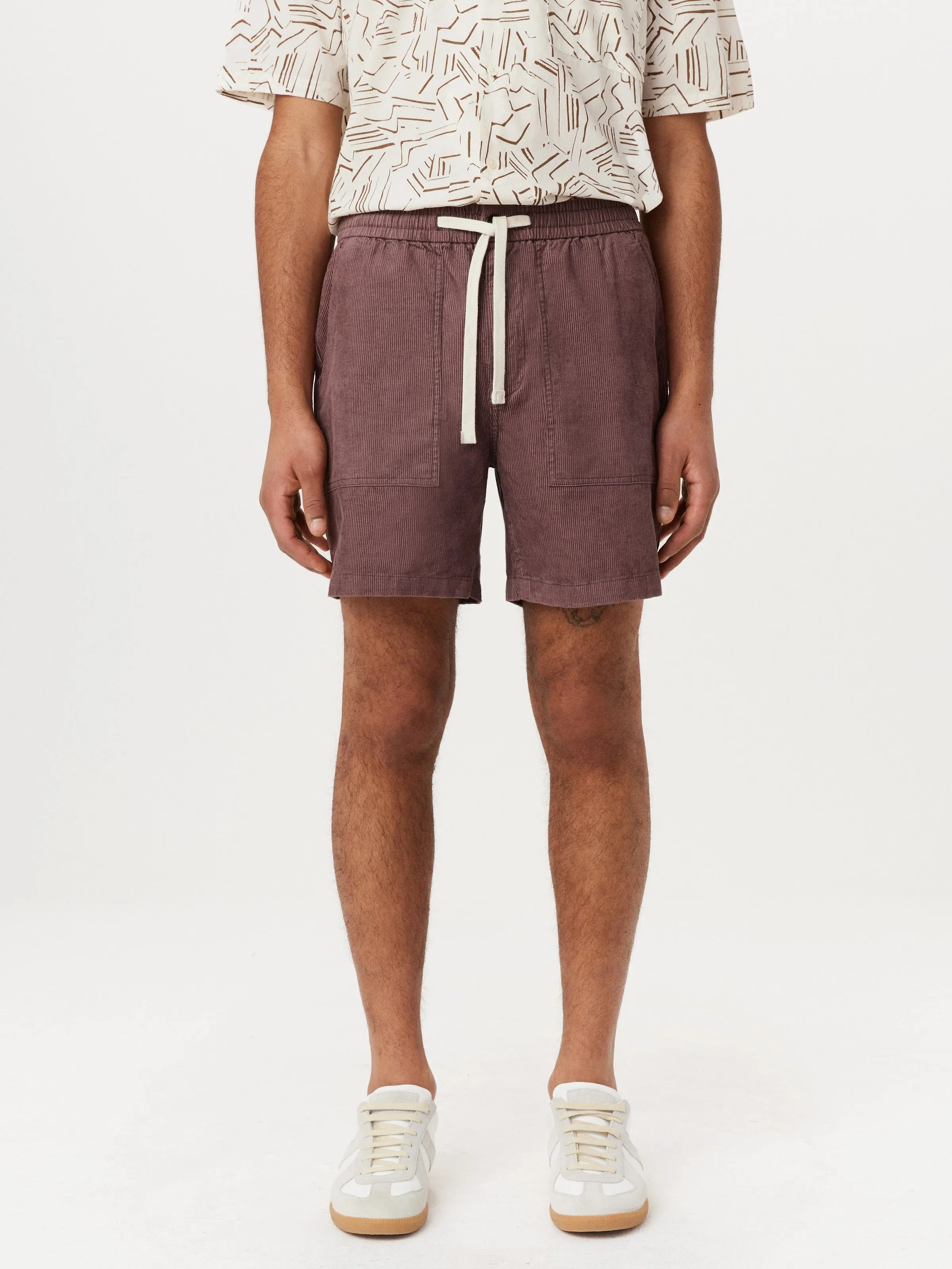 The Owen Light Corduroy Short in Dark Clay