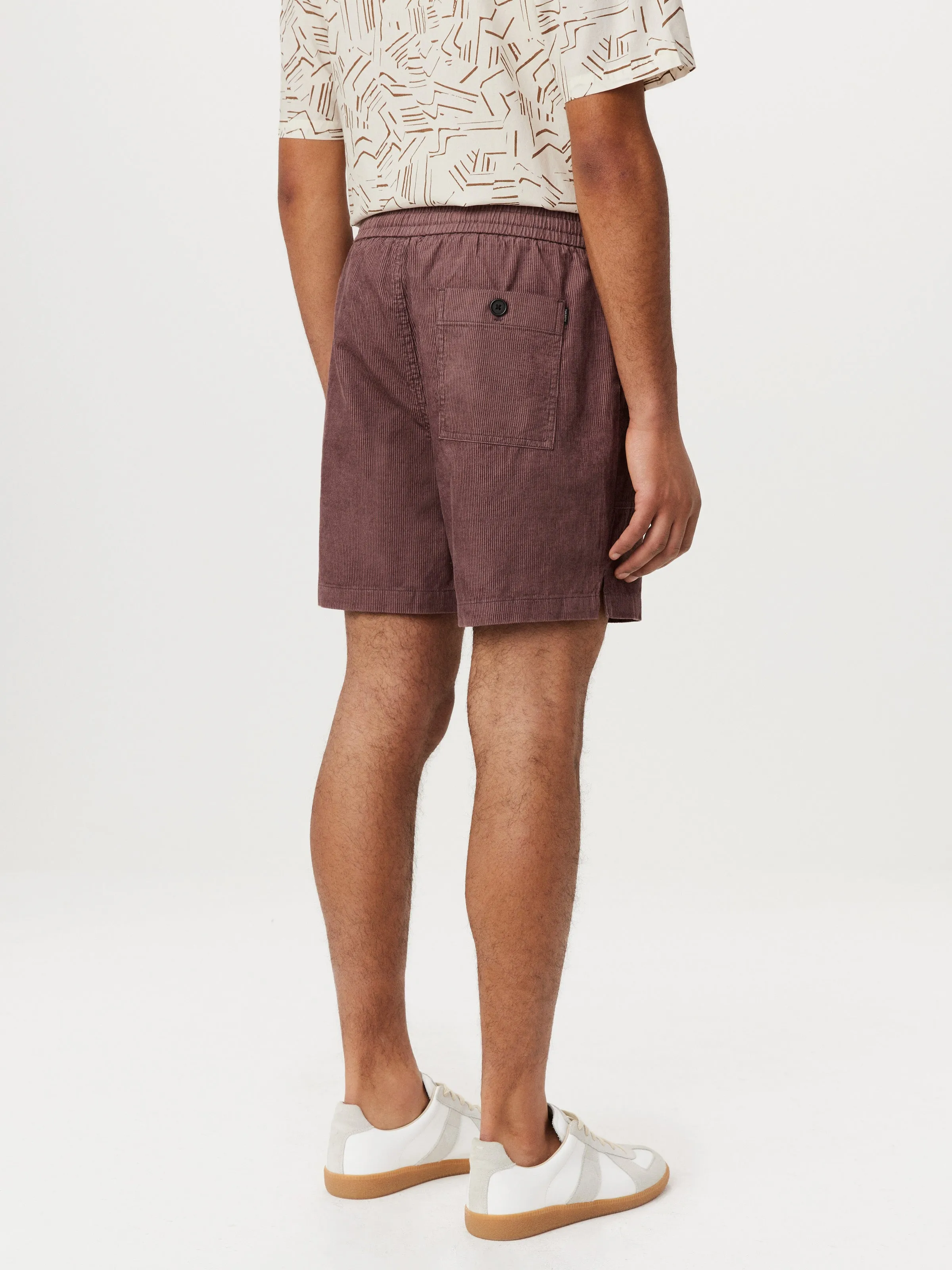 The Owen Light Corduroy Short in Dark Clay